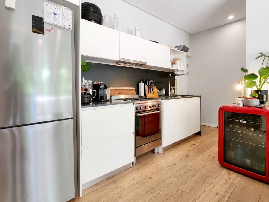 1 Bedroom Property for Sale in Sea Point Western Cape